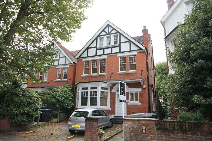 1 Bedroom Flat To Rent In Brondesbury Park, Willesden Green, NW2