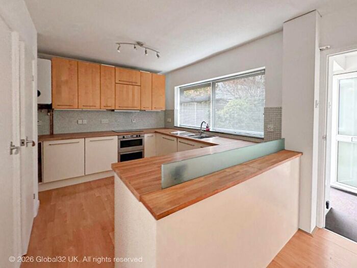 3 Bedroom End Of Terrace House To Rent In Garden Close, St. Albans, Hertfordshire, AL1