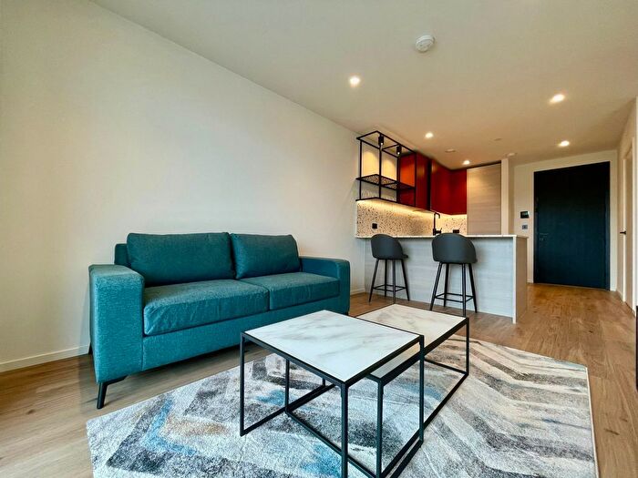 1 Bedroom Flat To Rent In Curlew House, Hawser Lane, Poplar Riverside, London, E14