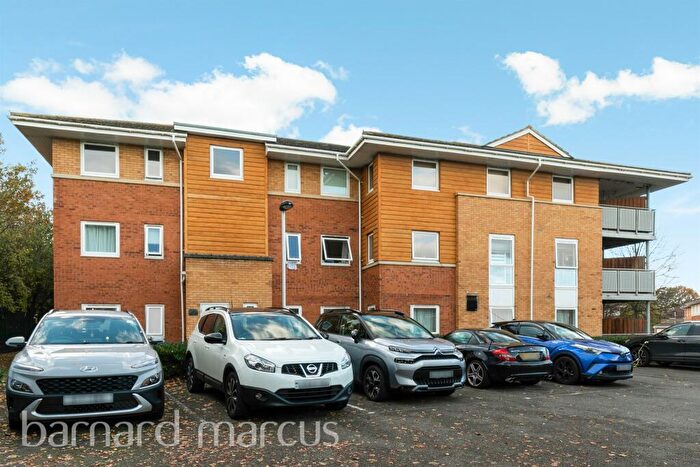 1 Bedroom Flat For Sale In Manning Gardens, Croydon, CR0
