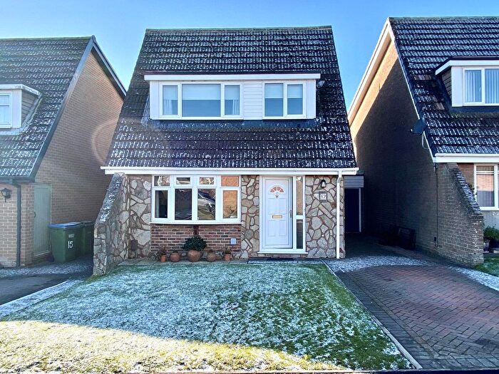 3 Bedroom Link Detached House For Sale In Fair Acre Rise, Fareham, PO14