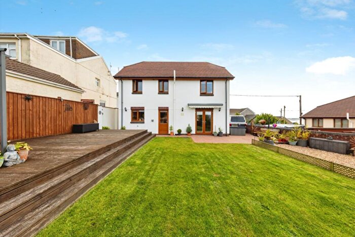4 Bedroom Detached House For Sale In School Road, Pwll, Llanelli, Carmarthenshire, SA15
