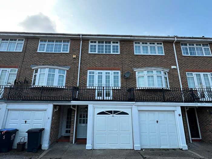 3 Bedroom Terraced House To Rent In Beach Road, Westgate-On-Sea, CT8