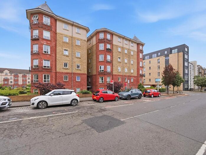 2 Bedroom Flat For Sale In / McDonald Road, Edinburgh, EH7