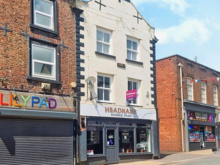 2 Bedroom Flat To Rent In High Street, Neston, Wirral, CH64