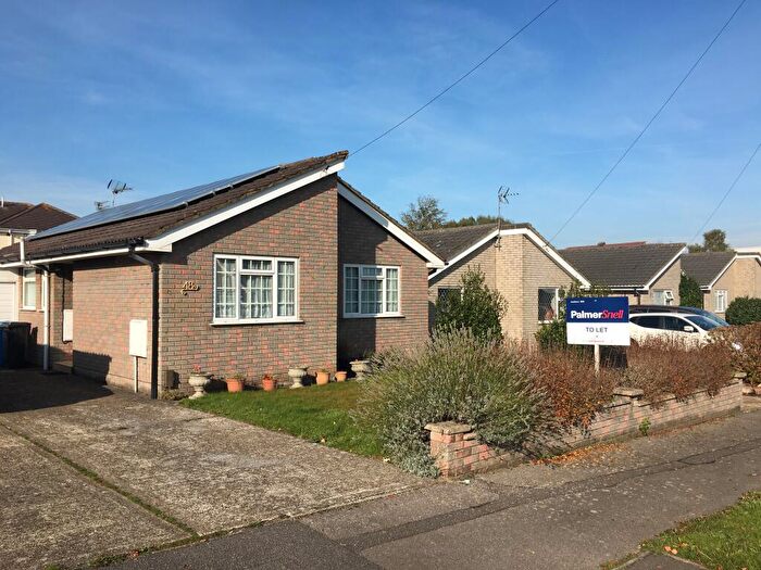 3 Bedroom Bungalow To Rent In Maureen Close, Parkstone, BH12