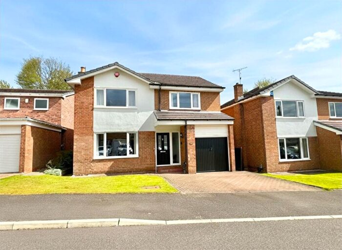 4 Bedroom Detached House For Sale In The Paddock, Kirkheaton, Huddersfield, HD5