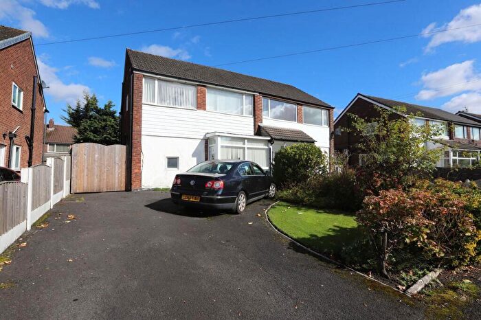 3 Bedroom Semi-Detached House For Sale In Lindrick Avenue, Whitefield, Manchester, Greater Manchester, M45