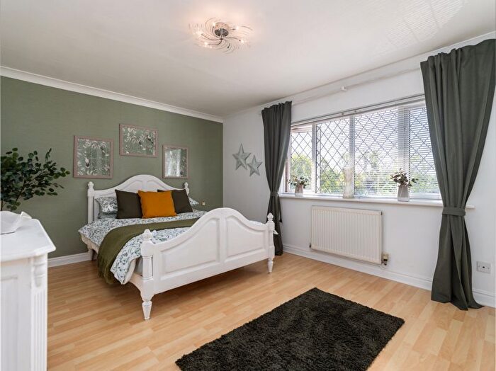 5 Bedroom Detached House For Sale In Hollyoak Grove, Priorslee, TF2