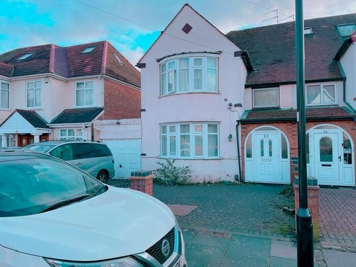 4 Bedroom Semi-Detached House To Rent In Alderney Avenue, Hounslow, TW5