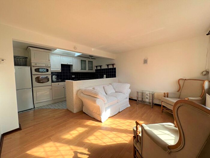 1 Bedroom Bungalow To Rent In Edward Road, Kennington, Oxford, OX1