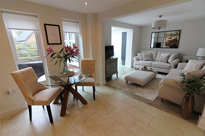 4 Bedroom Detached House For Sale In Gloster Road, Lutterworth, Leicestershire, LE17