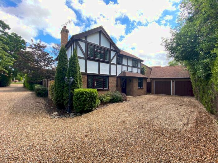 4 Bedroom Detached House To Rent In Cheshire Park, Warfield, Bracknell, Berkshire, RG42