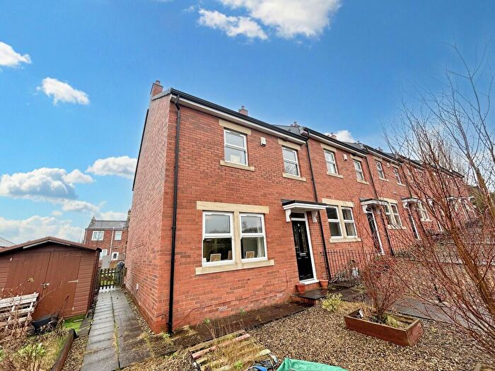 4 Bedroom End Of Terrace House For Sale In Quarry Terrace, Blaydon, Blaydon-on-Tyne, Tyne And Wear, NE21