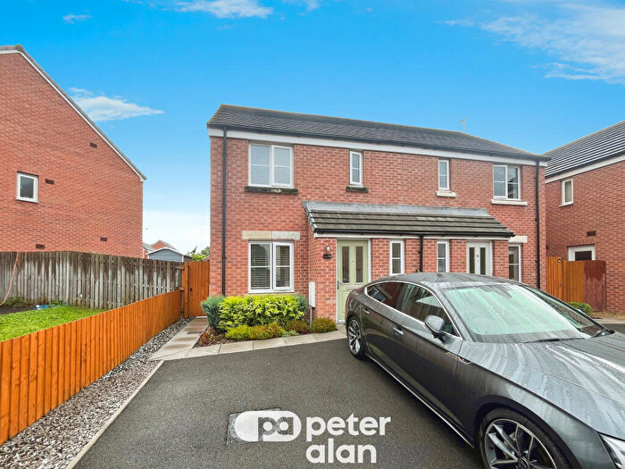 3 Bedroom House To Rent In Ffordd Cadfan, Bridgend, CF31