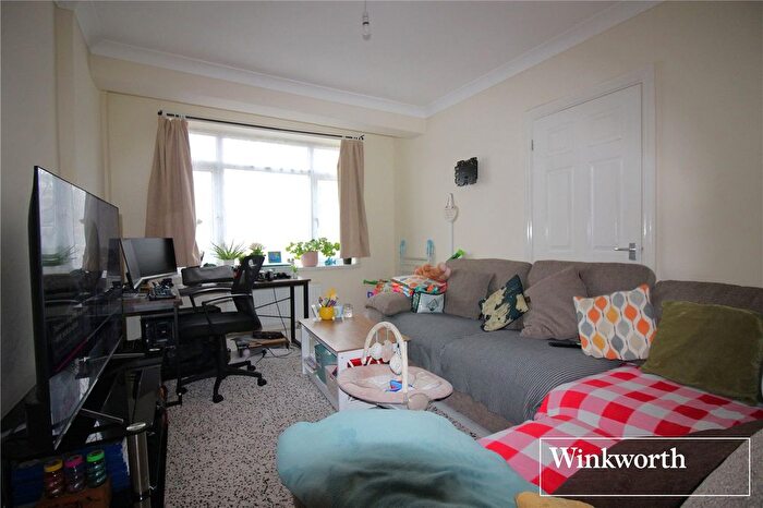 1 Bedroom Flat To Rent In Morpeth Avenue, Borehamwood, Hertfordshire, WD6