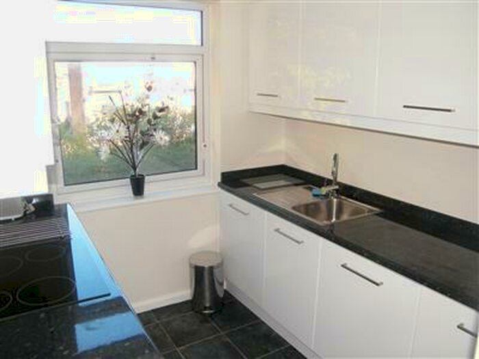 1 Bedroom Apartment To Rent In Appleby Gardens, Whitefield, BL9