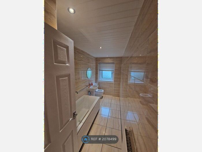 3 Bedroom Flat To Rent In Bagnell Street, Glasgow, G21