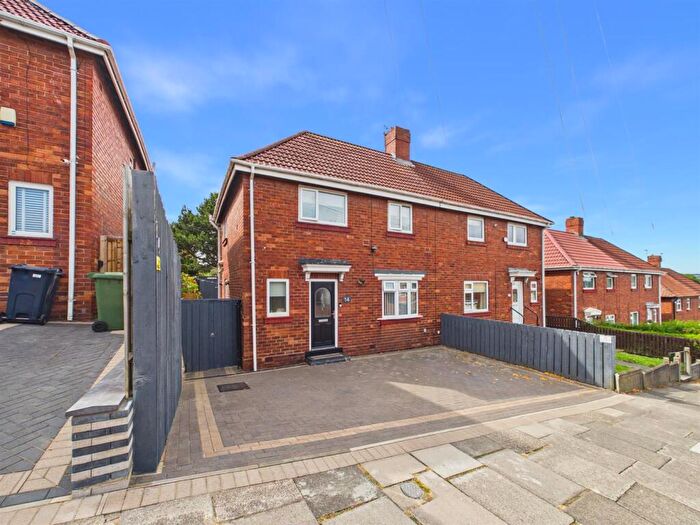 2 Bedroom Semi-Detached House For Sale In Maple Grove, Gateshead, NE8