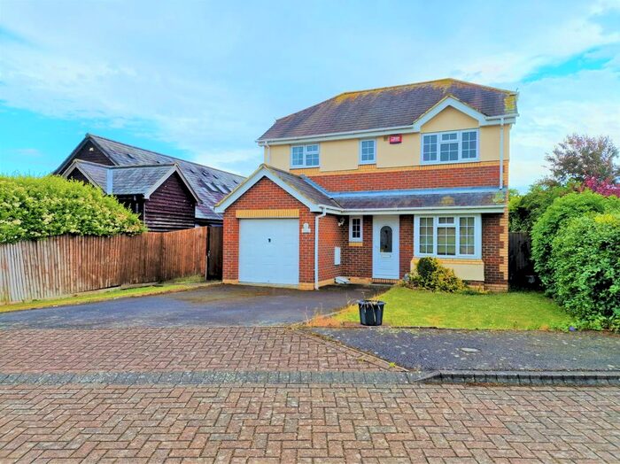4 Bedroom Detached House To Rent In Burr Close, Barton-Le-Clay, Bedford, MK45