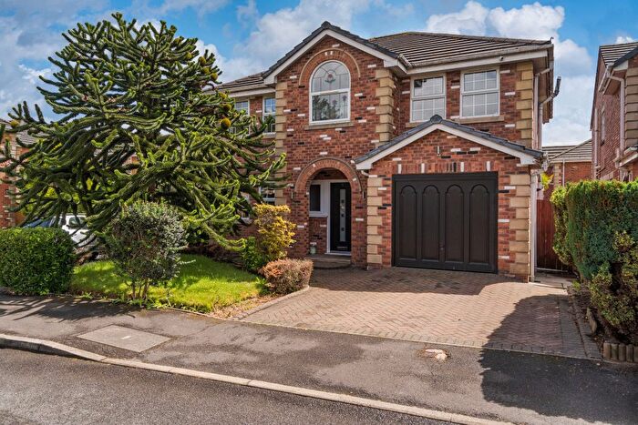 5 Bedroom Property To Rent In Fountain Park, Bolton, BL5