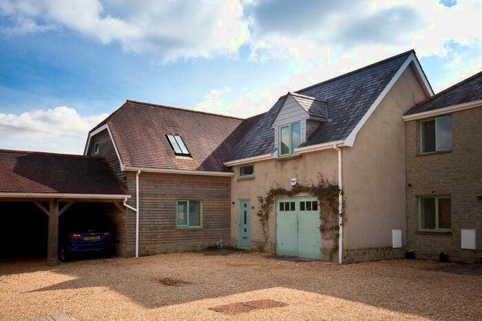 3 Bedroom Link Detached House For Sale In Cann Common, SP7