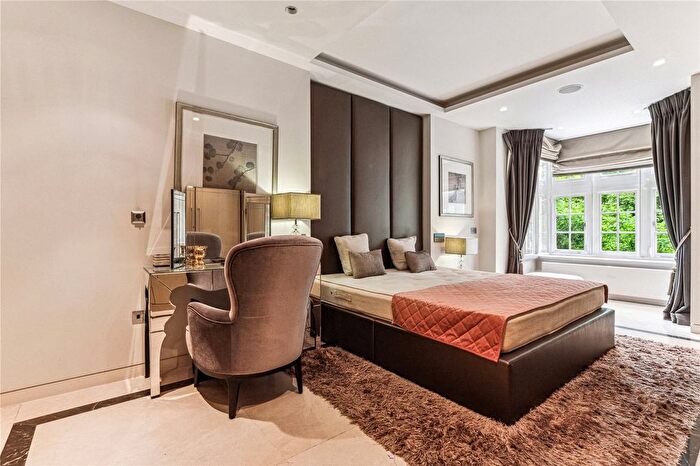 5 Bedroom Flat To Rent In Knightsbridge, London, SW1X