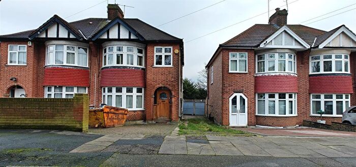 1 Bedroom Flat To Rent In Thorndene Avenue, Brunswick Park, N11