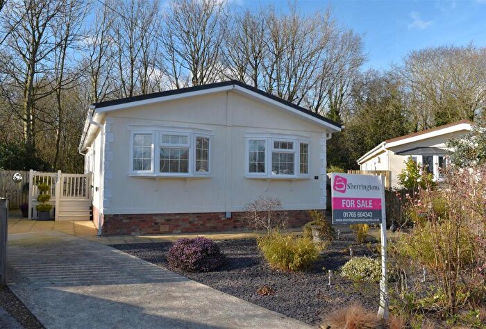 2 Bedroom Park Home For Sale In New Park, Ripon, HG4