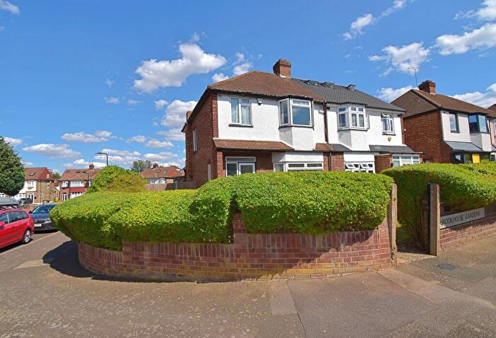 3 Bedroom Semi Detached House For Sale In Brookhouse Gardens, Chingford, London., E4