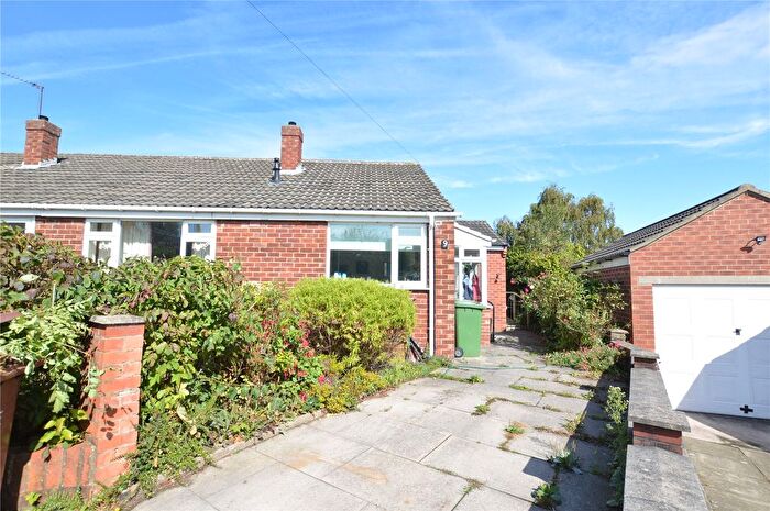 3 Bedroom Bungalow For Sale In Mackie Hill Close, Crigglestone, Wakefield, WF4