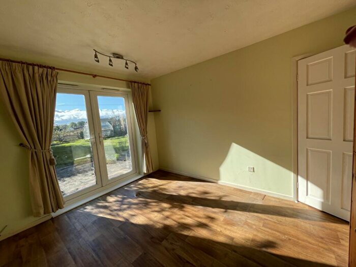 2 Bedroom SemiDetached Bungalow For Sale In High Road, Wortwell