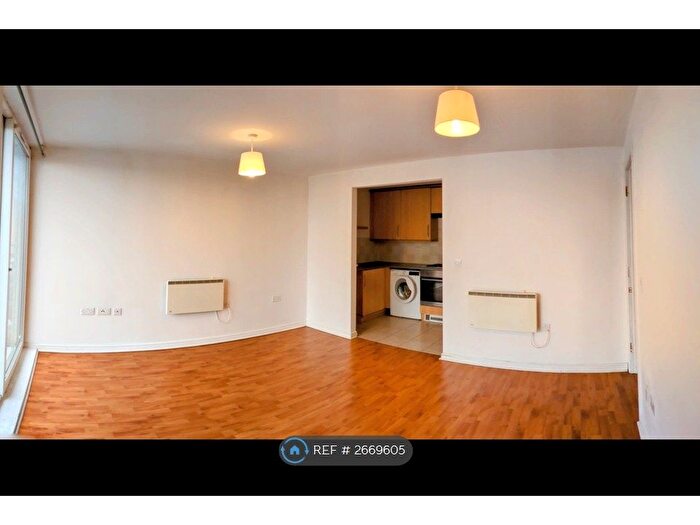 2 Bedroom Flat To Rent In Berberis House, Feltham, TW13