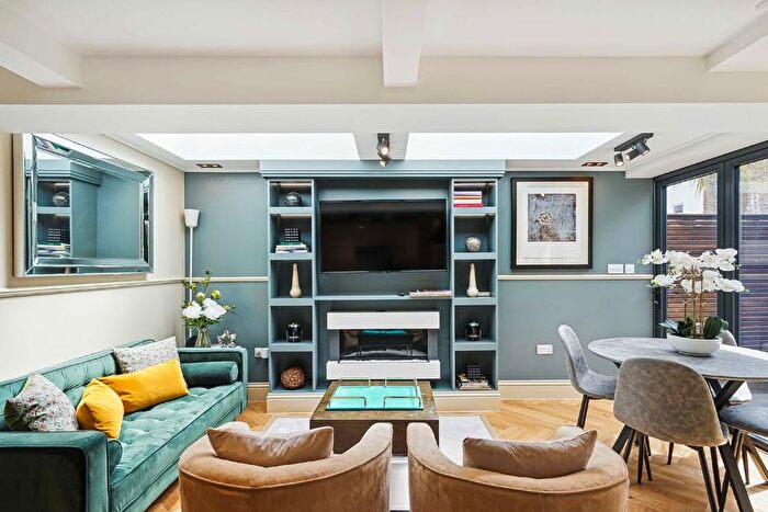 2 Bedroom Terraced House To Rent In Broughton Road, Fulham, SW6