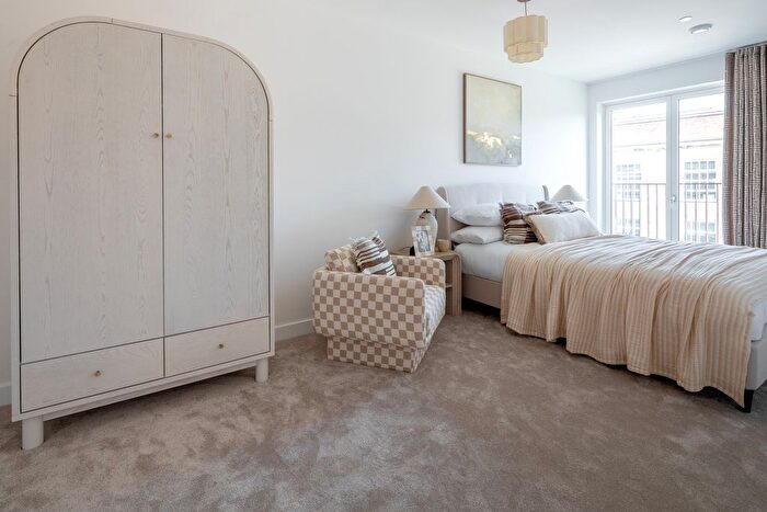 2 Bedroom Flat For Sale In " Bedroom Apartment" At Hepworth Place, Walthamstow, E17