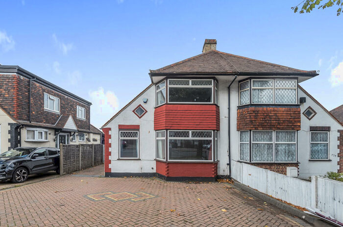 3 Bedroom Semi-Detached House To Rent In Sidcup Road, London, SE9