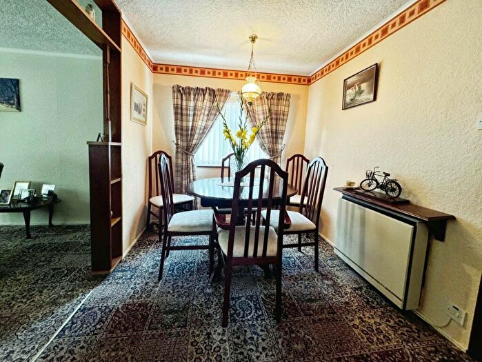 2 Bedroom Detached House For Sale In Oakland Glen, Walton-le-Dale, Preston, Lancashire, PR5