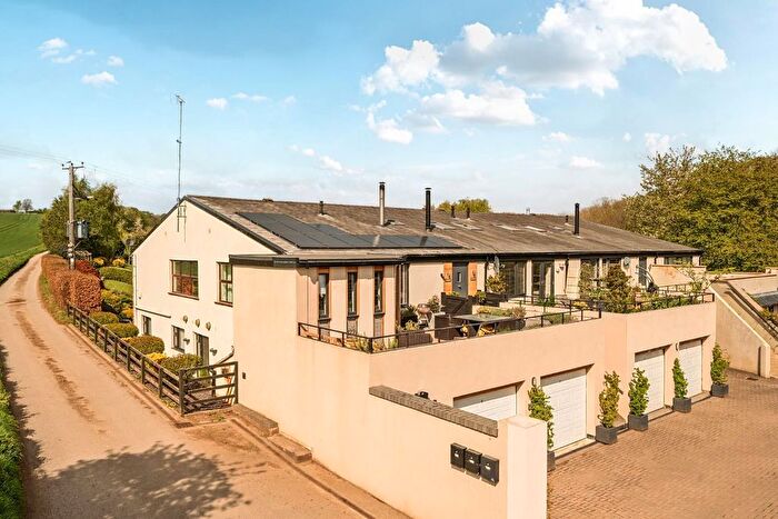 2 Bedroom Flat For Sale In Old London Road, Stutton, LS24