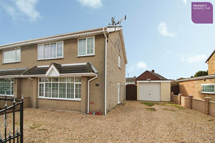 3 Bedroom Semi-Detached House For Sale In Ash Hill Crescent, Hatfield, Doncaster, DN7