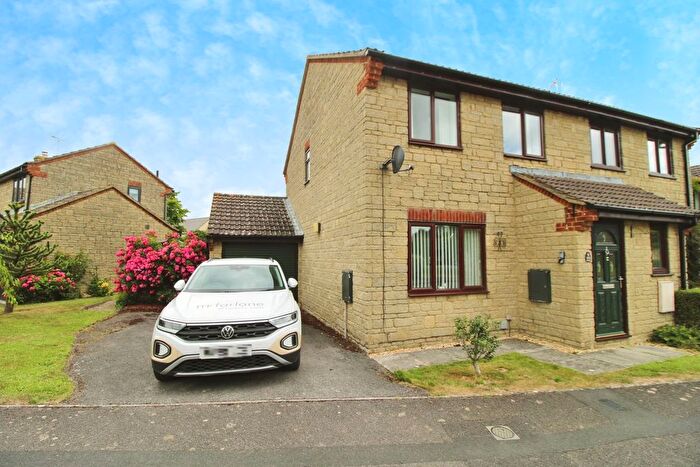 3 Bedroom Semi-Detached House For Sale In Reeds, Cricklade, SN6