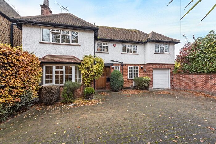 4 Bedroom Detached House To Rent In Chorleywood Road, Loudwater, Rickmansworth, WD3