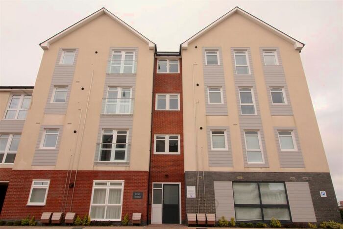 2 Bedroom Flat To Rent In Stabler Way, Carters Quay, BH15