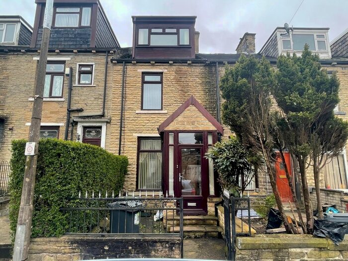 4 Bedroom Terraced House To Rent In Fernbank Road, Bradford, West Yorkshire, BD3