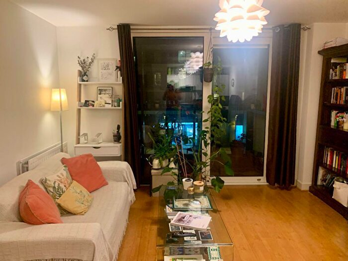 1 Bedroom Flat To Rent In Gaumont Tower, Dalston Square, London, E8