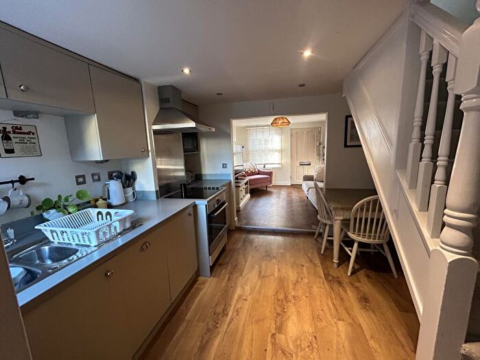 2 Bedroom End Of Terrace House For Sale In High Street, Reading, RG7