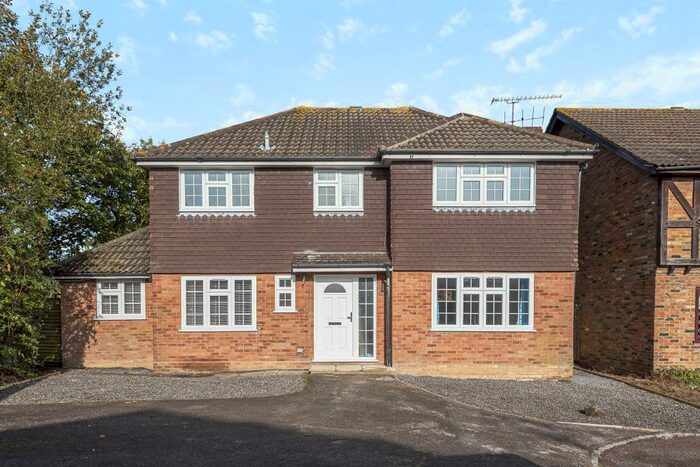 4 Bedroom Detached House To Rent In Redditch, Bracknell, RG12