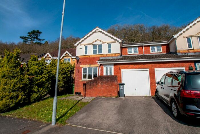 3 Bedroom Semi-Detached House To Rent In Heritage Drive, Caerau, Cardiff, CF5