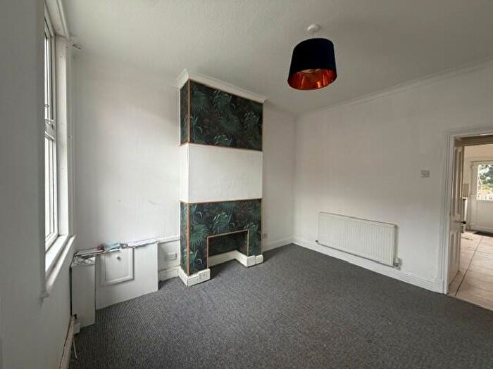 3 Bedroom House To Rent In Park Street, DY11