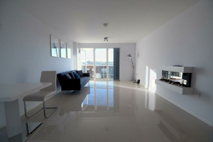 2 Bedroom Flat To Rent In Roma, Victoria Wharf, Watkiss Way, Cardiff, City Of Cardiff., CF11
