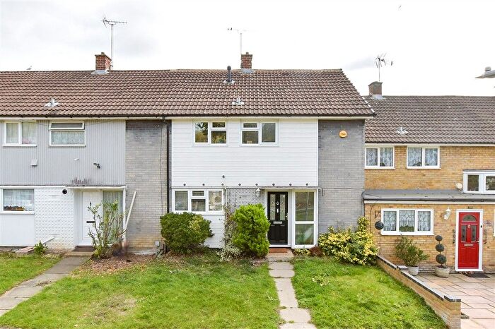 3 Bedroom End Terrace House For Sale In Pin Mill, Barstable, Basildon, Essex, SS14